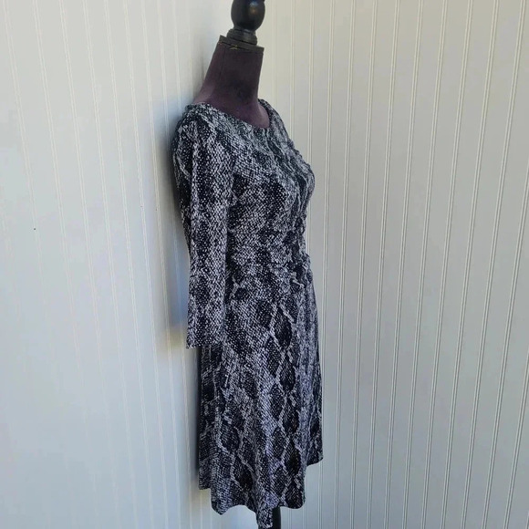 Enfocus Studio Womens Dress Snake White Black Print Fit Flare 3/4 Stretch Sz 4 - Picture 3 of 9